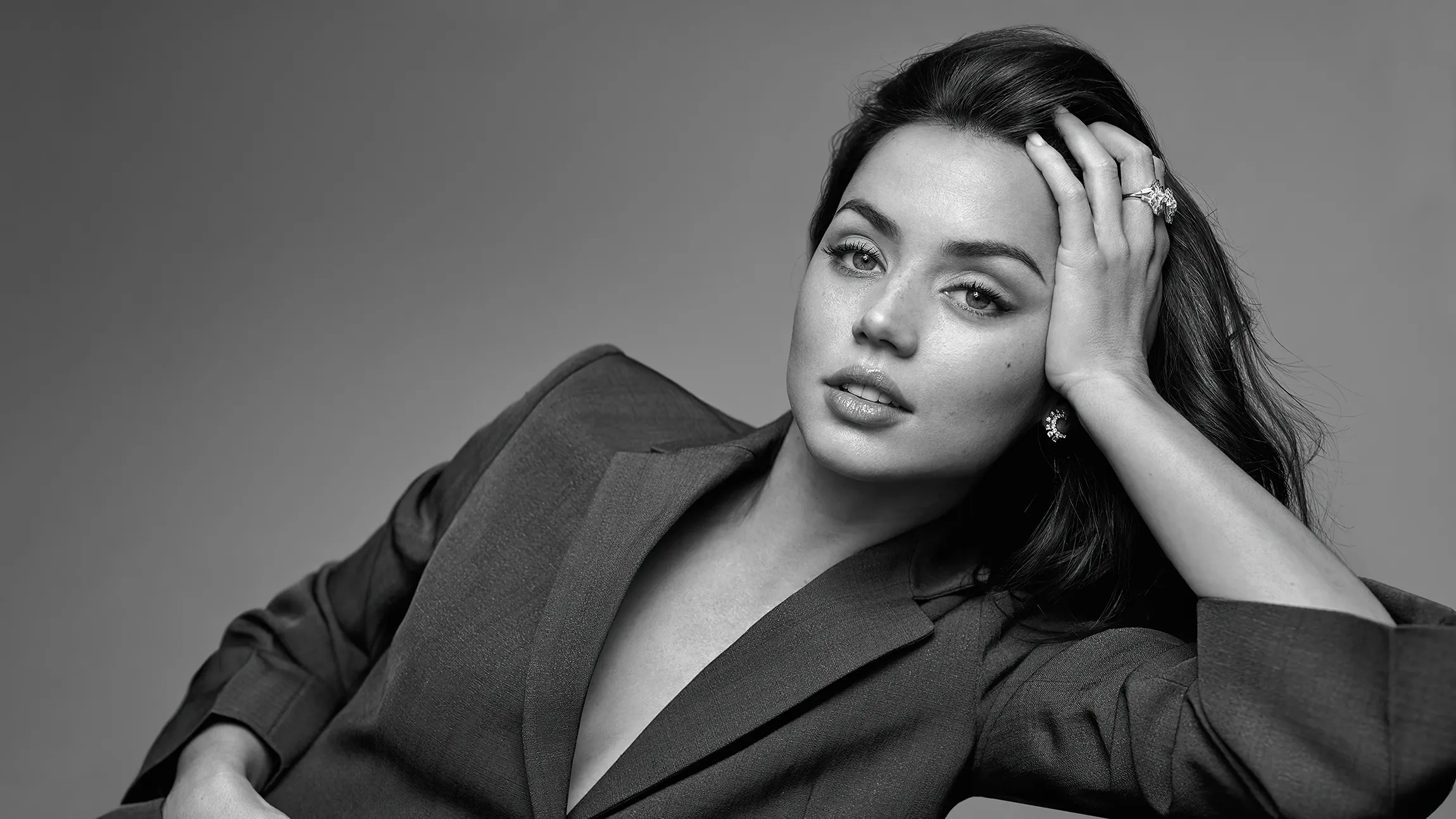 Ana de Armas press shot