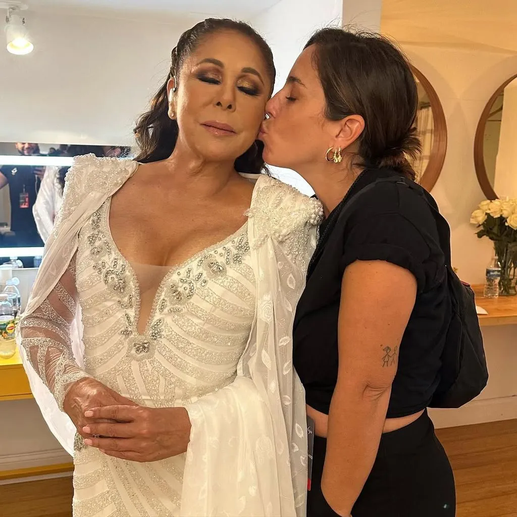 Anabel Pantoja: la sobrina de Isabel y la saga Pantoja editorial