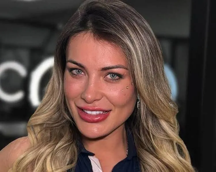 Andressa Urach press shot