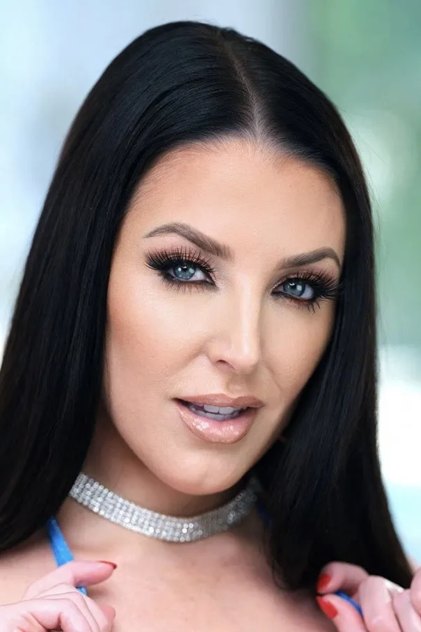 Angela White headshot 2024