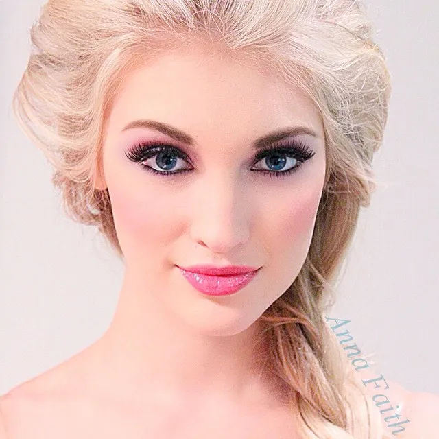Anna Faith Carlson press shot