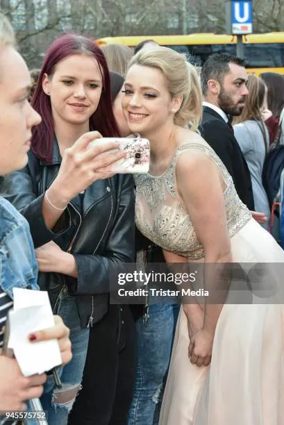 Anne Wünsche red carpet