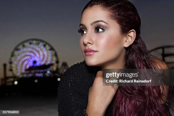 Ariana Grande profile photo