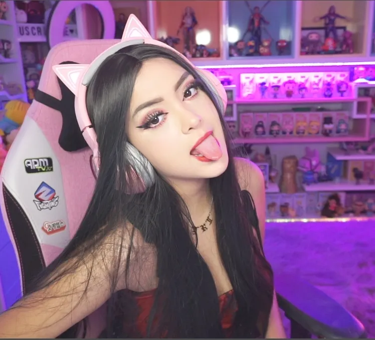 AriGameplays headshot 2024