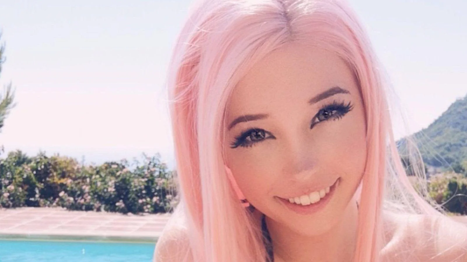 Belle Delphine red carpet
