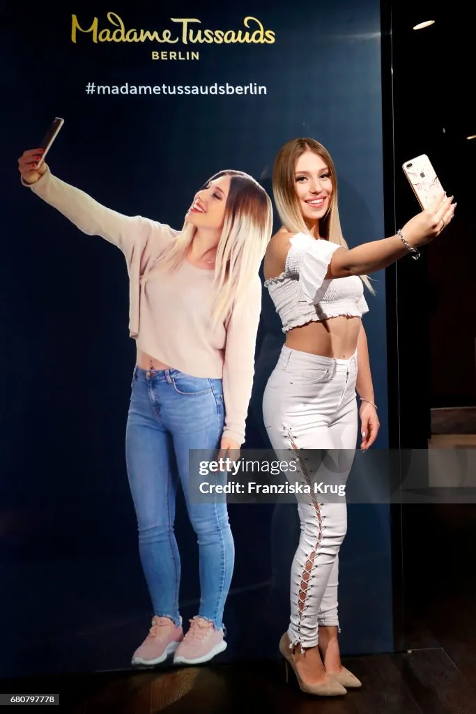 Bibi Heinicke (BibisBeautyPalace): Deutschlands erste press shot
