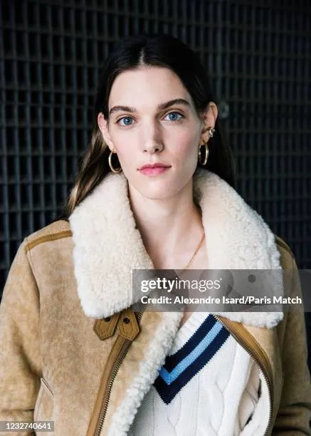 Charlotte Cardin red carpet