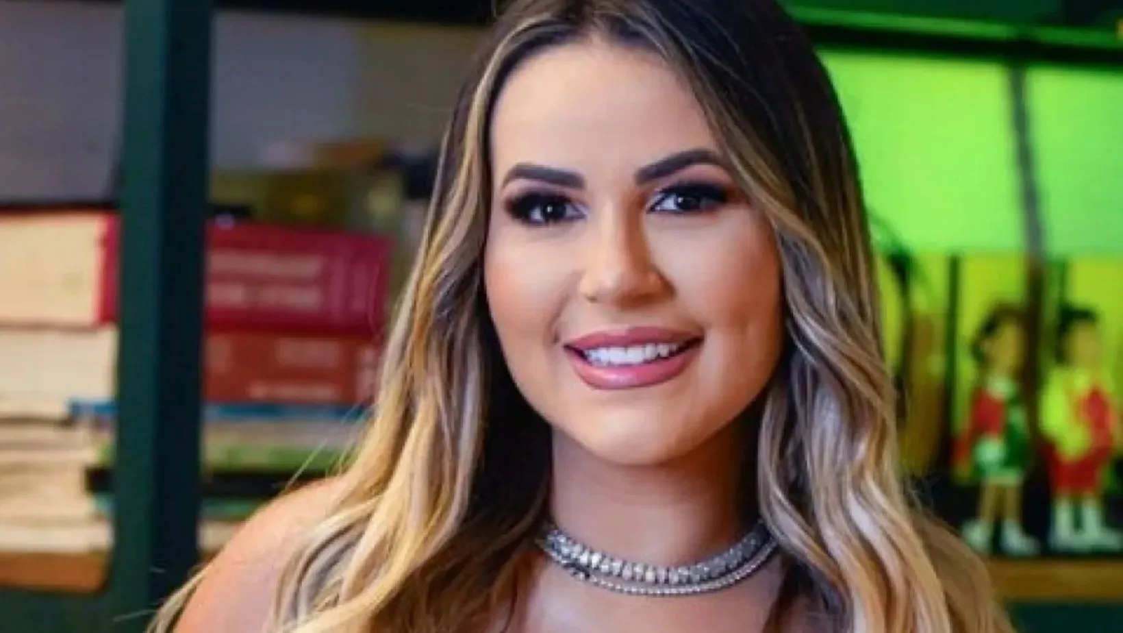 Deolane Bezerra red carpet