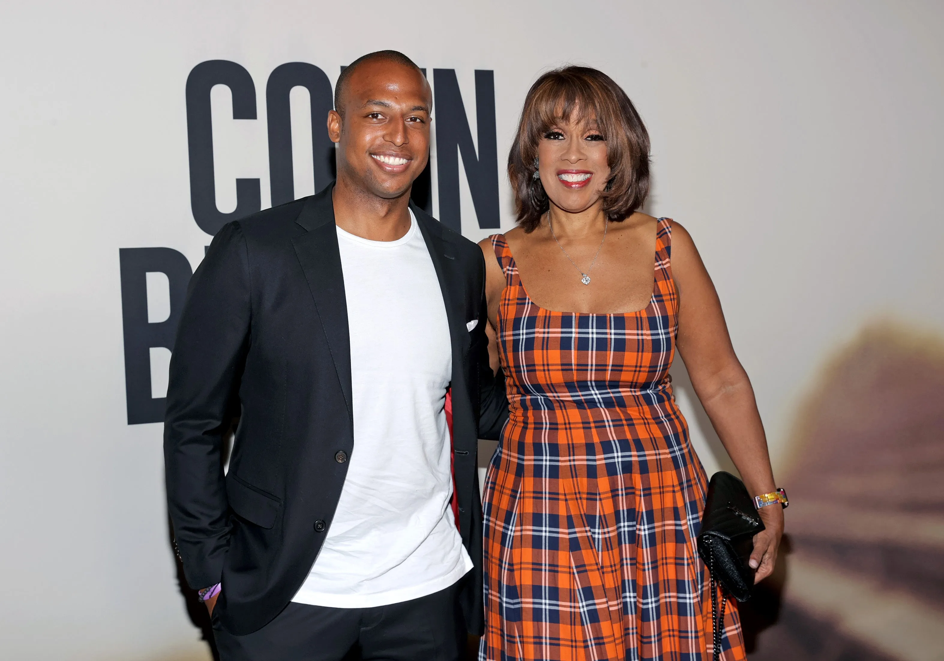 Gayle King's Ex Apologizes On Air for Cheating editorial