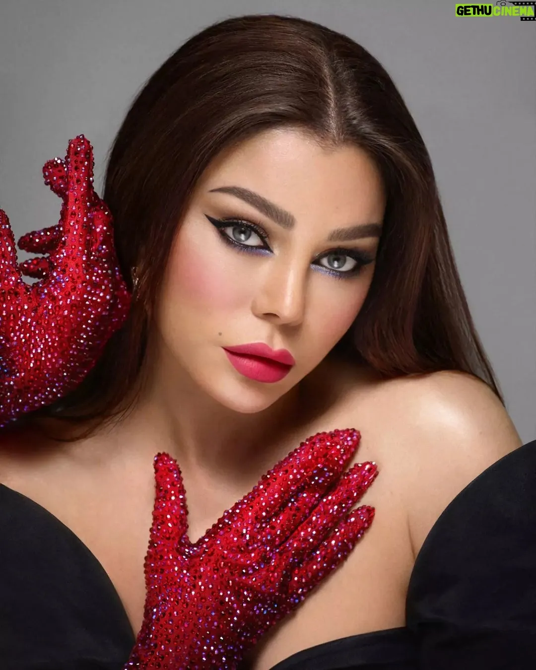 Haifa Wehbe headshot 2024