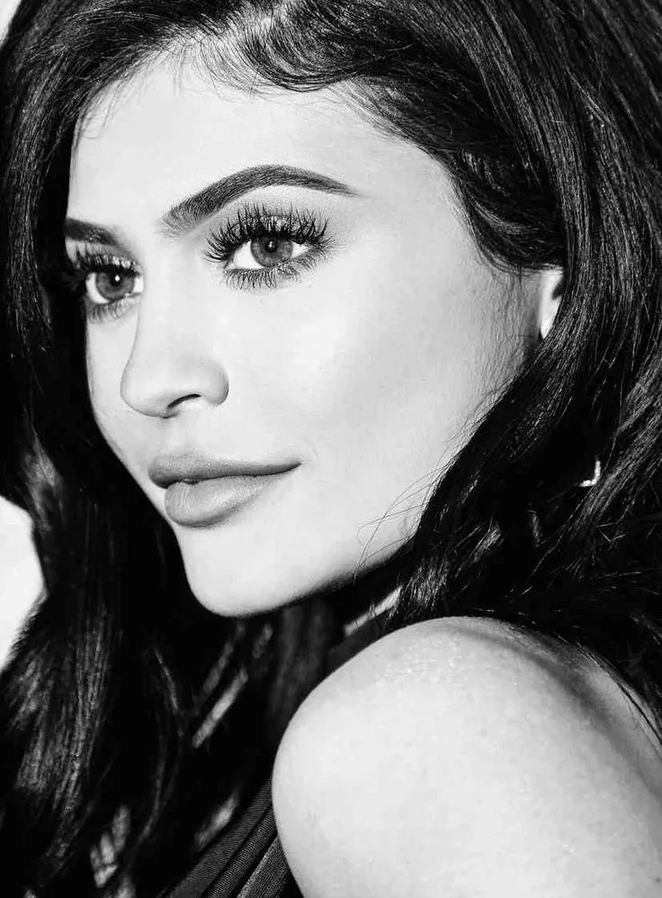 Kylie Jenner press shot