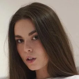 Lauren Alexis headshot 2024
