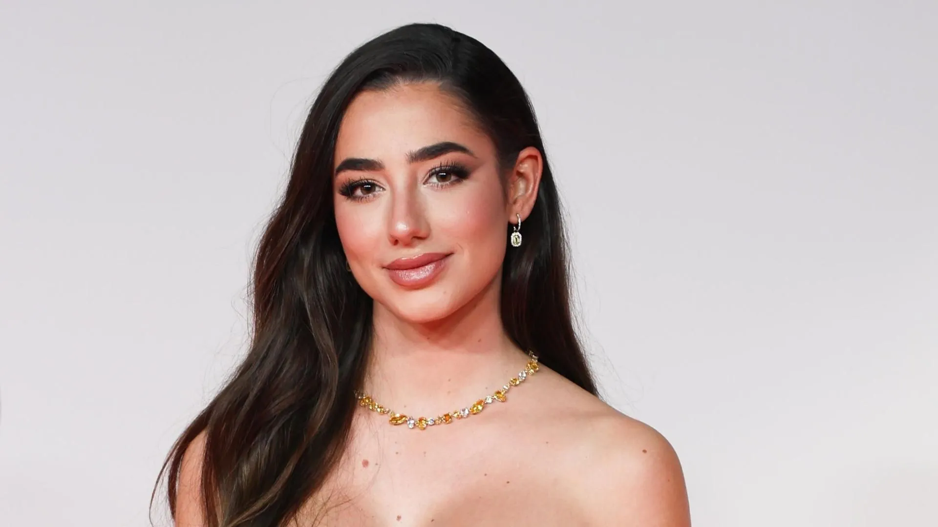 Lola Lolita OnlyFans : la vérité sur les rumeurs en 2026 press shot