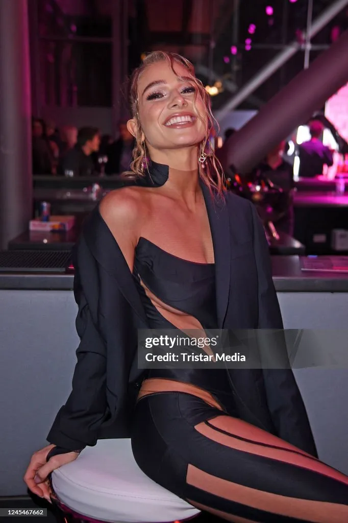 Lola Weippert: Von 1Live zur deutschen Influencer-Königin press shot