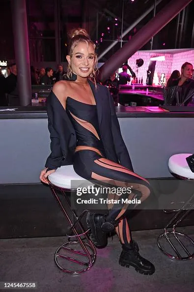 Lola Weippert: Von 1Live zur deutschen Influencer-Königin red carpet