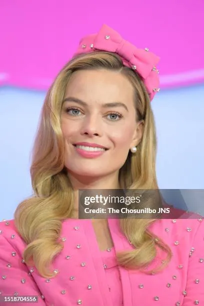 Margot Robbie editorial