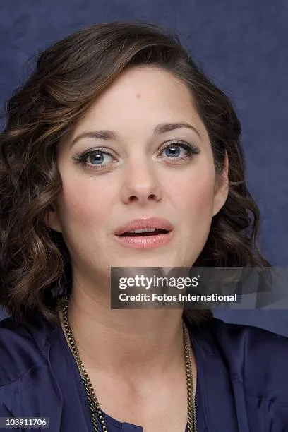 Marion Cotillard red carpet