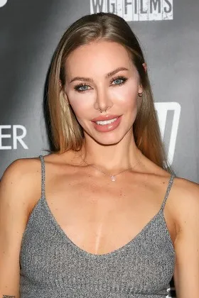 Nicole Aniston profile photo