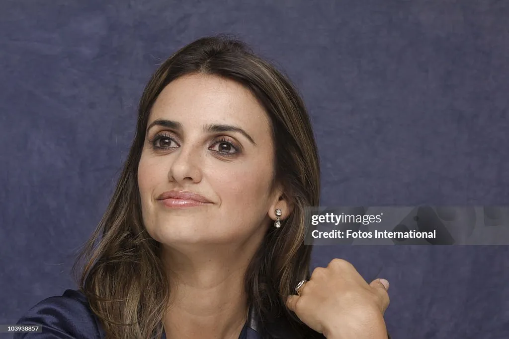 Penélope Cruz press shot