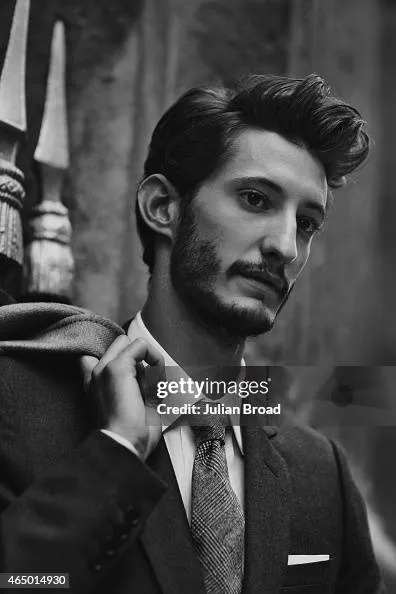 Pierre Niney red carpet