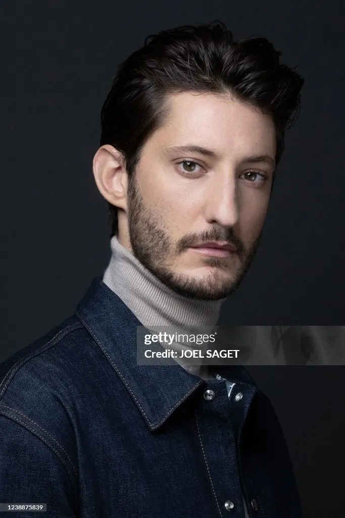 Pierre Niney profile photo