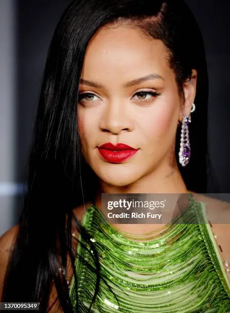 Rihanna profile photo