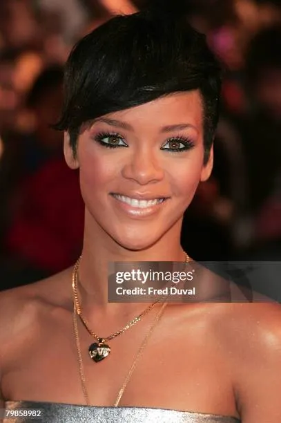 Rihanna press shot