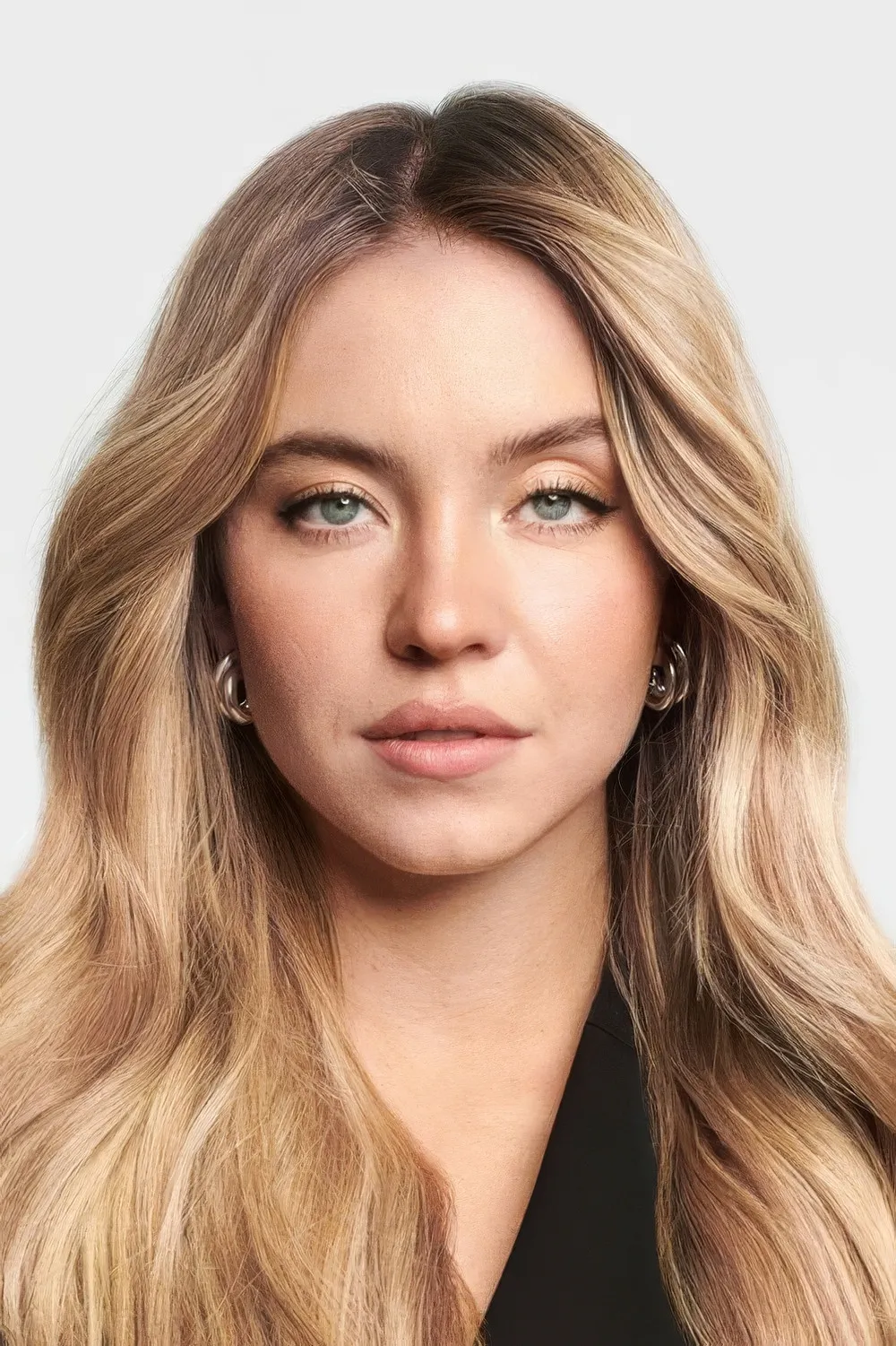 Sydney Sweeney headshot 2024