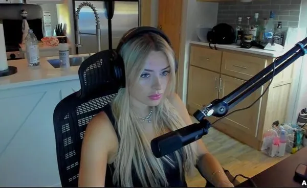 10 Twitch Streamers Who Crossed Over to OnlyFans editorial
